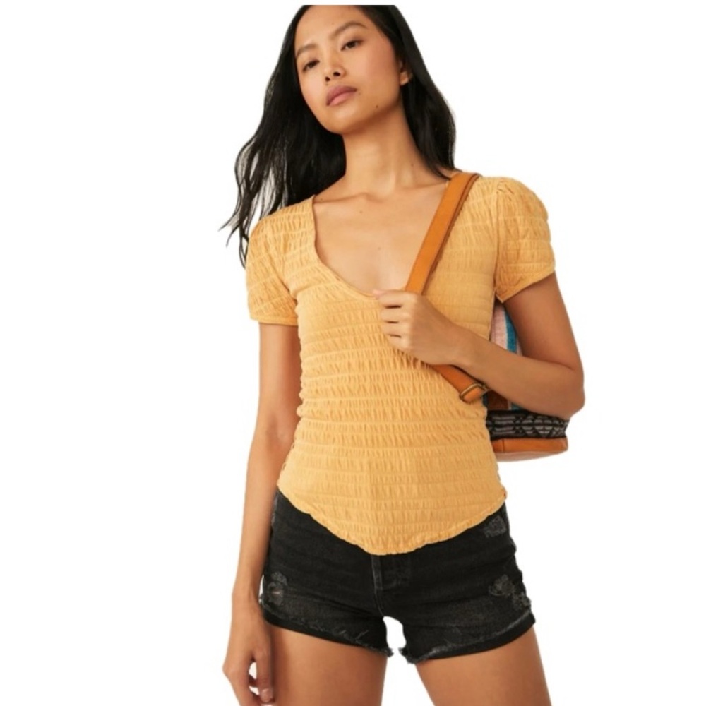 Free People We The Free Textured V-Neck Tee – Size Small